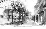 Hotel de Ville et rue St Jean