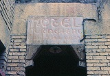 Htel du Thtre et du Pou Volant